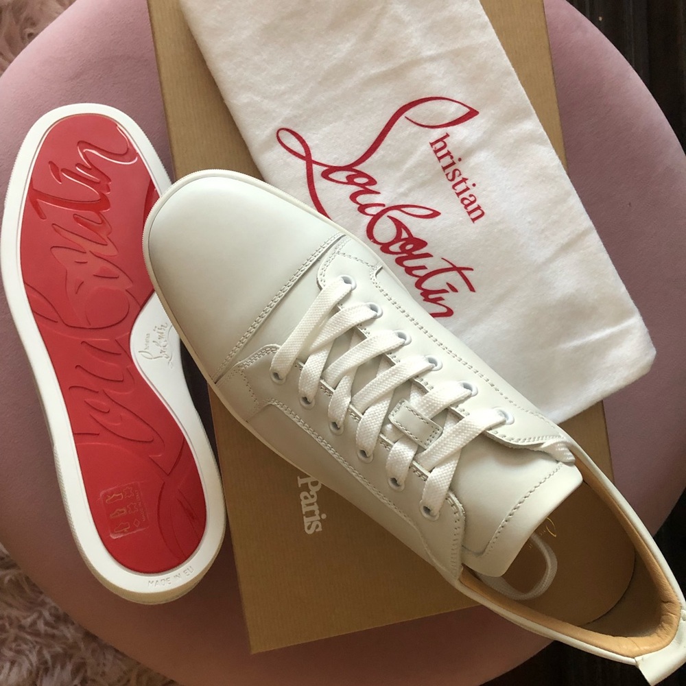 Men’s Tennis Shoe.